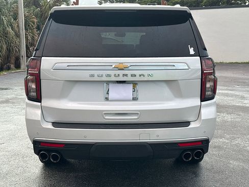 Used 2023 Chevrolet Suburban High Country w/ Premium Package 2 image 3