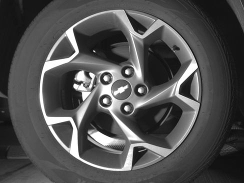 Used 2025 Chevrolet Trax LT w/ LT Convenience Package image 15