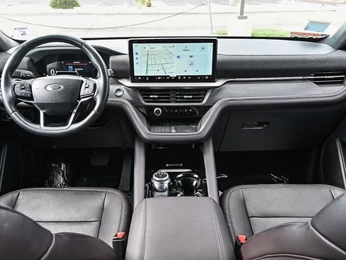Certified 2025 Ford Explorer Platinum w/ LUX Leather Package AWD/4WD image 15