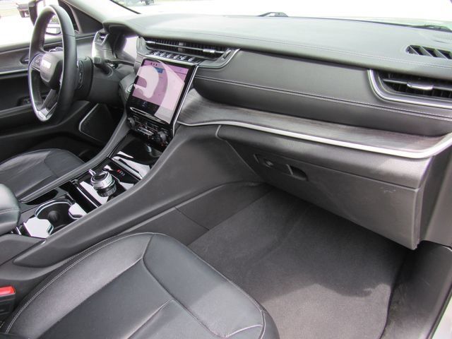 Used 2022 Jeep Grand Cherokee Limited AWD/4WD image 11