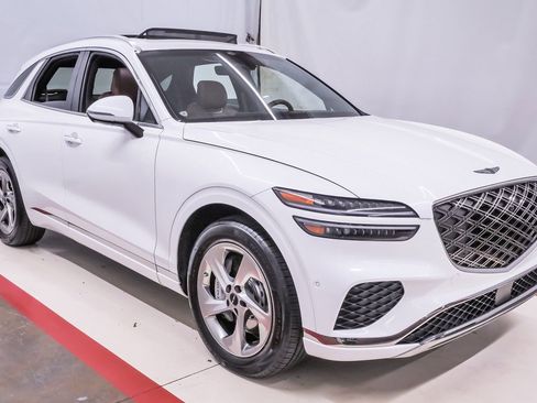 Certified 2026 Genesis GV70 2.5T Advanced image 5