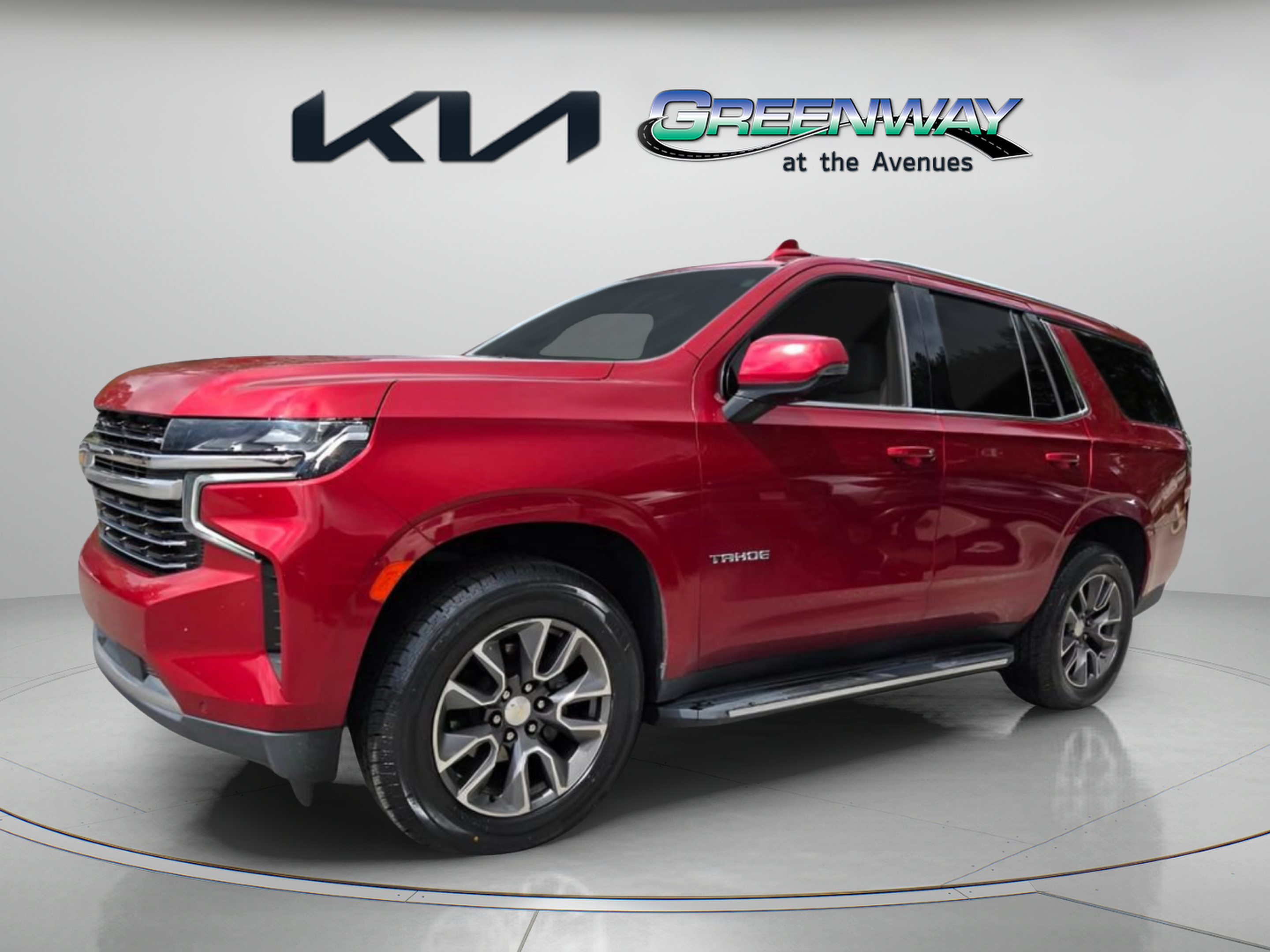 Used 2022 Chevrolet Tahoe LT w/ Luxury Package RWD image 3