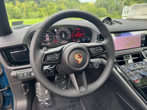New 2025 Porsche Panamera image 15