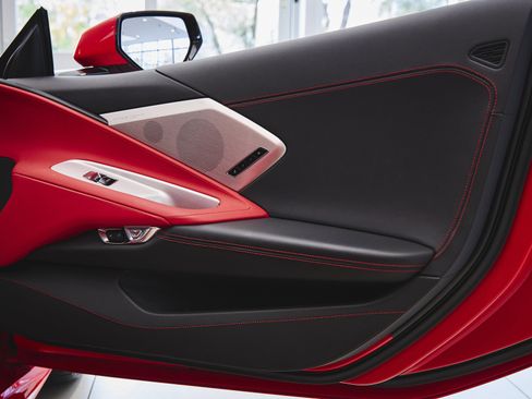 Used 2021 Chevrolet Corvette Stingray Preferred Cpe w/ 2LT image 37