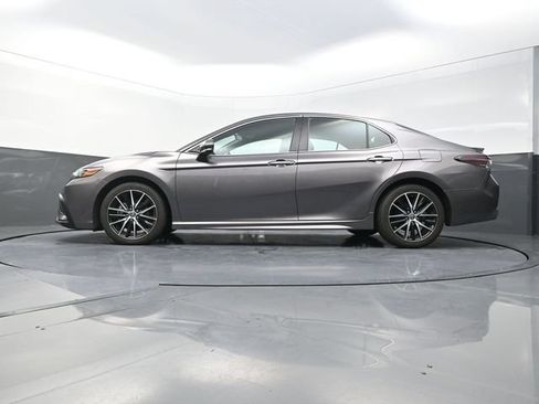 Used 2024 Toyota Camry SE FWD image 24