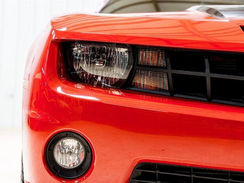 Used 2011 Chevrolet Camaro SS image 21