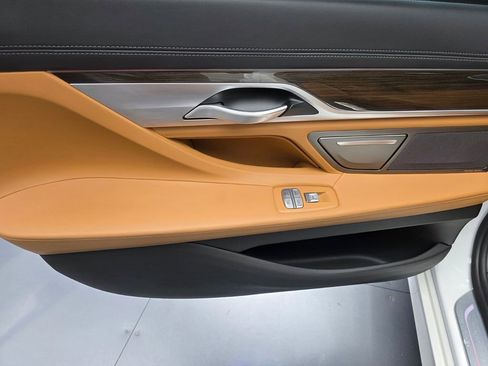 Certified 2022 BMW 750i xDrive 750i xDrive w/ Executive Package image 16