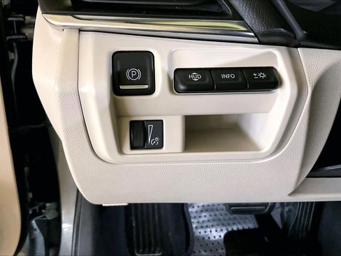 Used 2022 Cadillac CT4 Premium Luxury image 33