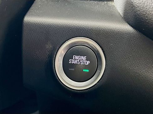 Used 2024 GMC Terrain SLE image 15