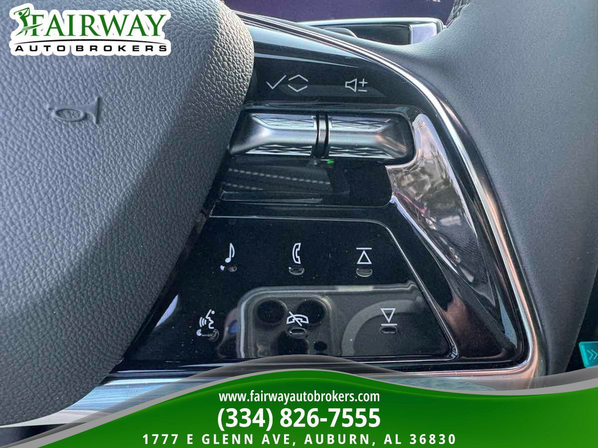 Used 2025 Cadillac Escalade Sport w/ Touring Package AWD/4WD image 21