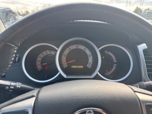 Used 2013 Toyota Tacoma PreRunner w/ SR5 Pkg image 21