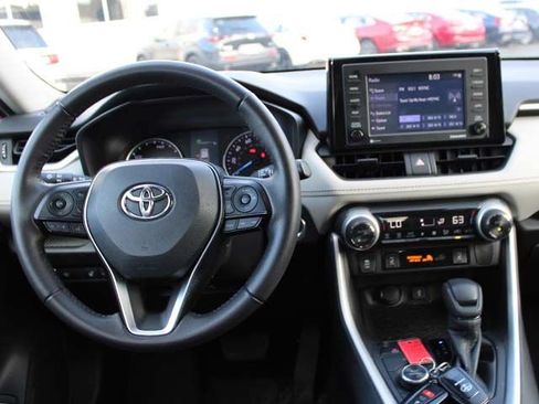 Certified 2021 Toyota RAV4 XLE w/ Convenience Package AWD/4WD image 10