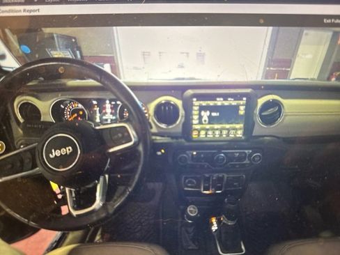 Used 2022 Jeep Gladiator Overland image 6