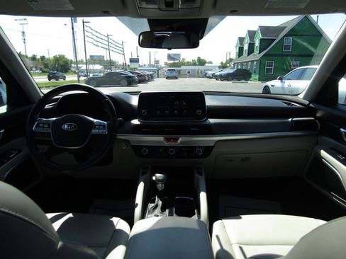Used 2021 Kia Telluride S AWD/4WD image 14