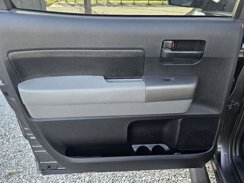 Used 2013 Toyota Tundra 2WD CrewMax w/ Tow Pkg image 24