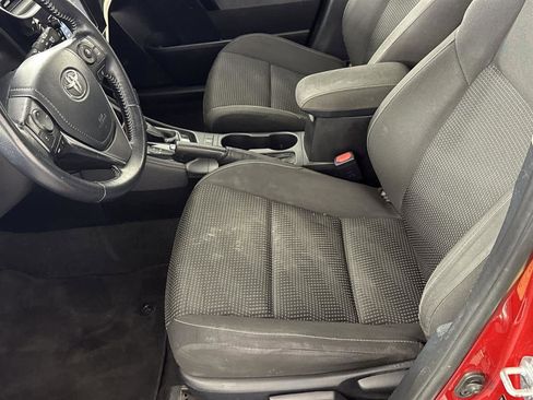 Used 2018 Toyota Corolla iM image 12