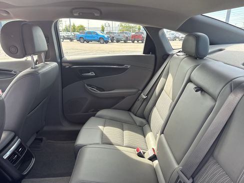 Used 2014 Chevrolet Impala LT FWD image 31