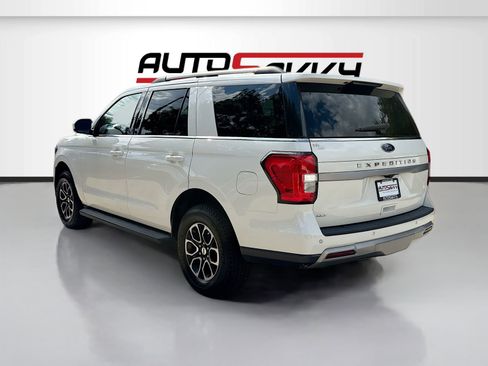 Used 2024 Ford Expedition XLT image 5
