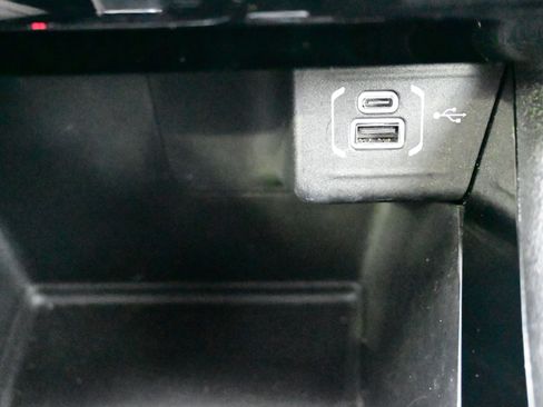 Used 2024 Jeep Compass Limited w/ Elite Group image 31