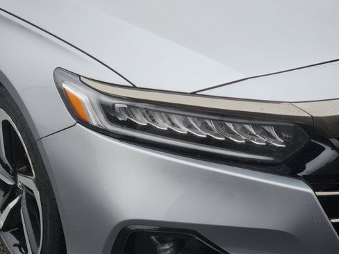 Used 2022 Honda Accord Sport image 10