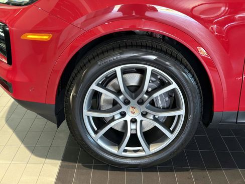 New 2026 Porsche Cayenne Coupe AWD/4WD image 12