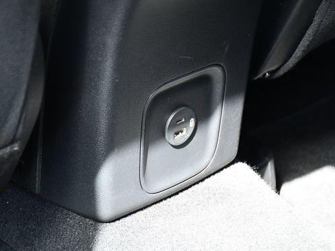 Used 2020 Ford Escape SE image 21