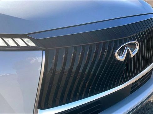 New 2026 INFINITI QX80 Luxe image 29