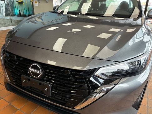 Used 2024 Nissan Sentra S FWD image 9