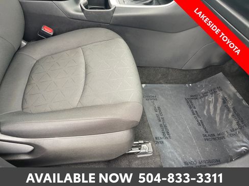 Used 2024 Toyota RAV4 XLE FWD image 16
