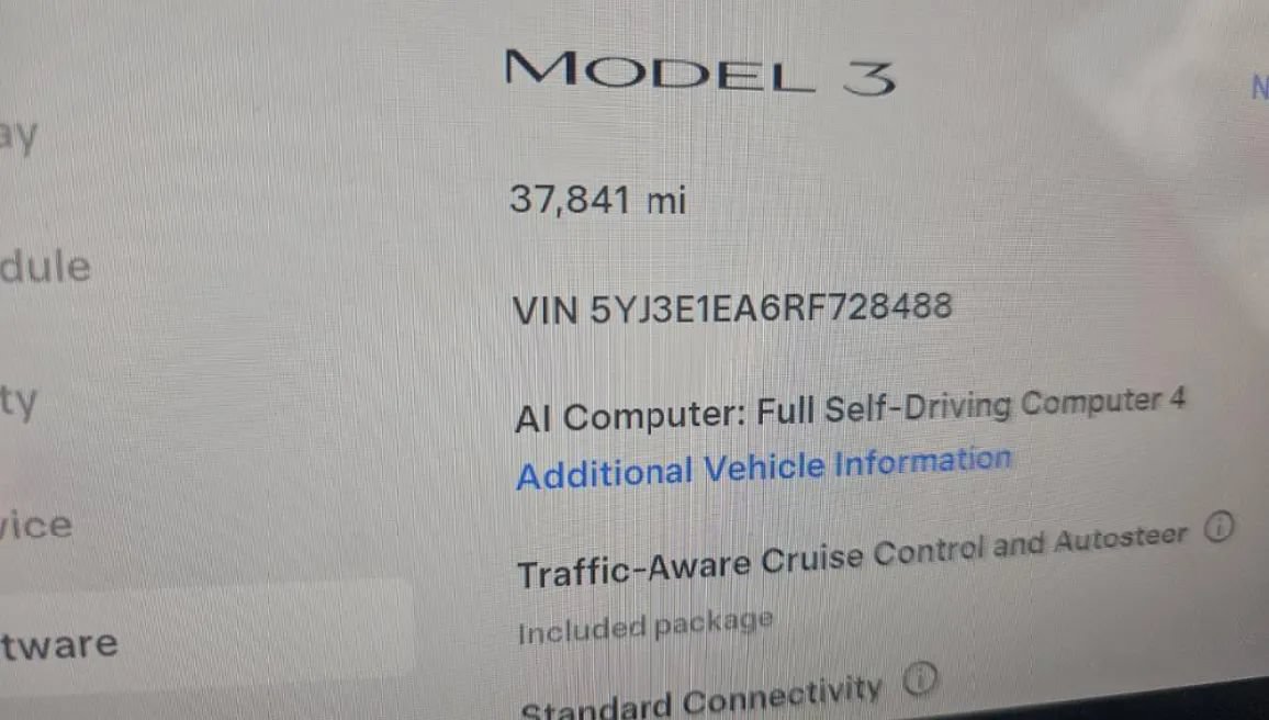 Used 2024 Tesla Model 3 Standard Range RWD image 7