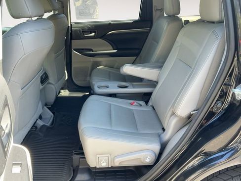 Used 2017 Toyota Highlander Limited w/ Protection Package #3 AWD/4WD image 13