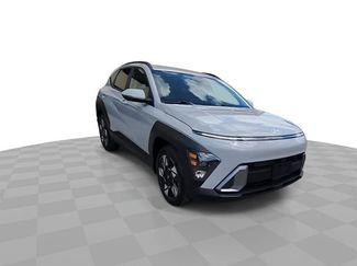 Used 2025 Hyundai Kona SEL video 2