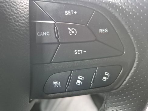 Used 2023 Dodge Challenger R/T w/ Plus Package image 21