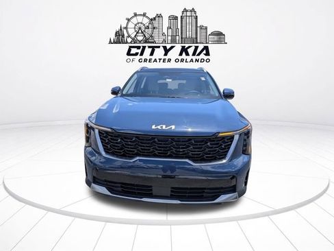 Used 2025 Kia Sorento EX w/ Panoramic Sunroof Package FWD image 8