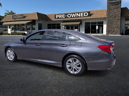 Used 2018 Honda Accord LX image 5