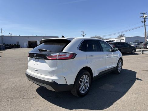 Certified 2022 Ford Edge SEL w/ Convenience Package image 5