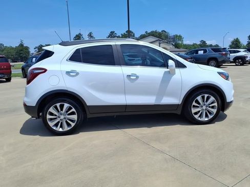 Used 2019 Buick Encore Preferred FWD image 2
