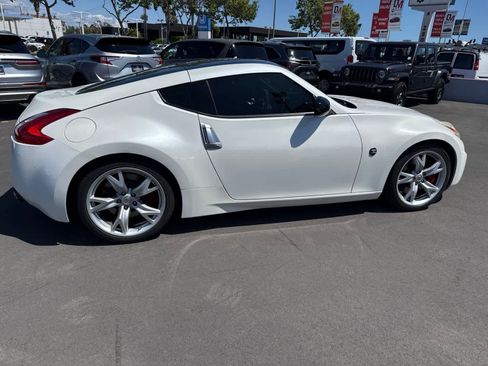 Used 2013 Nissan 370Z Coupe w/ Sport Pkg RWD image 13