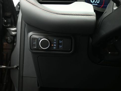 Certified 2025 Ford Explorer Active AWD/4WD image 10