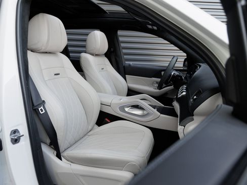 Used 2025 Mercedes-Benz GLE 63 AMG S image 34