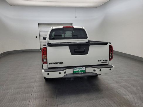 Used 2020 Nissan Frontier SV w/ Midnight Edition Floor Mats AWD/4WD image 6