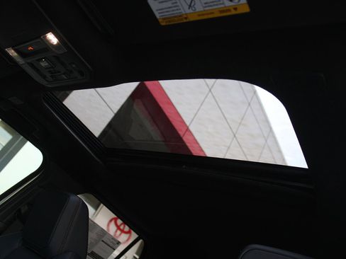 Used 2026 Toyota 4Runner 4WD image 3