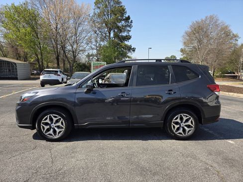 Used 2019 Subaru Forester Premium image 8