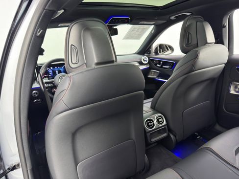 Used 2024 Mercedes-Benz C 36 AMG S image 46