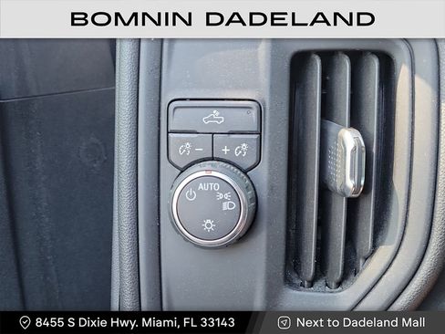 Used 2021 Chevrolet Silverado 1500 Custom image 24