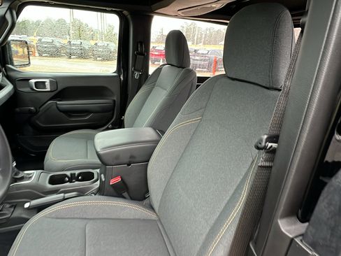 Used 2024 Jeep Wrangler Sport image 16