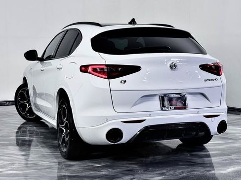 Used 2023 Alfa Romeo Stelvio Veloce AWD/4WD image 9