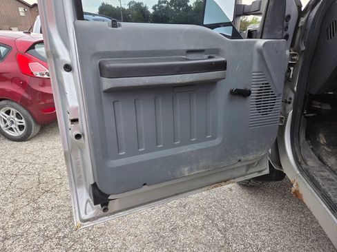 Used 2012 Ford F250 XL AWD/4WD image 12