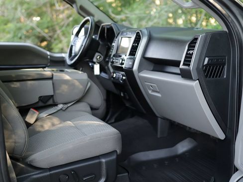 Used 2019 Ford F150 XLT w/ Equipment Group 302A Luxury AWD/4WD image 30