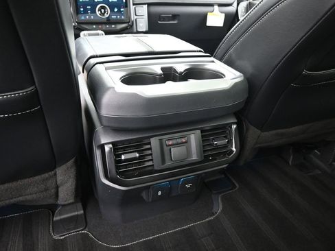 Used 2023 Ford F150 Lightning Platinum image 22